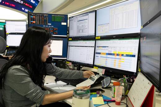 Las bolsas de Asia se disparan tras el alto el fuego entre EE. UU. e Irán