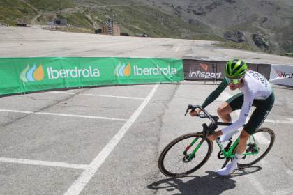 El español Abel Balderstone (Caja Rural) termina segundo en la primera etapa de montaña