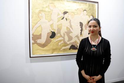 Una artista afgana desnuda a las mujeres más poderosas como forma de protesta, en ARCO