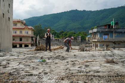 HRW denuncia restricciones informativas en China tras la riada que golpeó el Tíbet y Nepal
