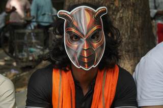 El Partido de las Cucarachas salta del internet a la calle en su primera protesta en India