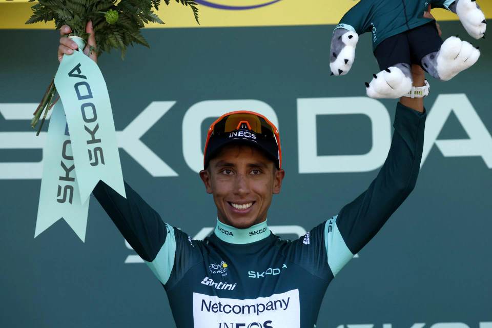 Egan Bernal dice tener la intención de competir en 2027 ante rumores de que se retira