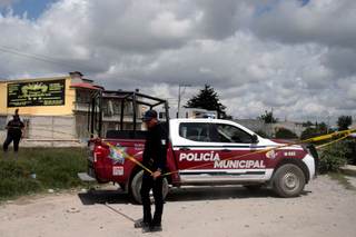 Tres heridos en explosión de una bodega con cuatro tanques de gas en el centro de México