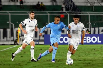 1-3. Bolívar cae ante el ya clasificado Independiente Rivadavia y pasa a la Sudamericana