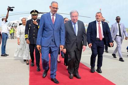 Guterres llega a Haití y califica de "desesperada" la situación humanitaria del país