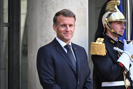 Francia reúne a líderes y empresas para reforzar el papel de Europa en la carrera espacial
