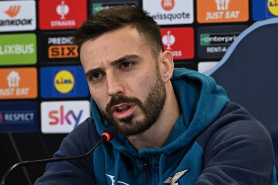 Mario Gila ficha por el Milan procedente del Lazio