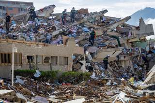 Sube a 1.943 la cifra de muertos y a 10.571 los heridos por doble terremoto en Venezuela
