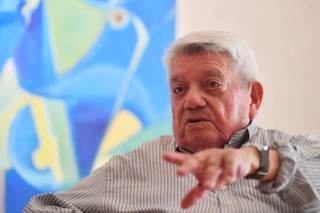 Exponer a los 97 años: "Creo que pinto mejor con un ojo que con dos", dice Ángel Baldovino