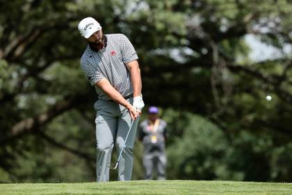 El español Jon Rahm lidera la segunda ronda del LIV Golf México