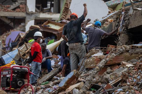 Venezuela apura las últimas horas para encontrar vida tras casi una semana de los sismos