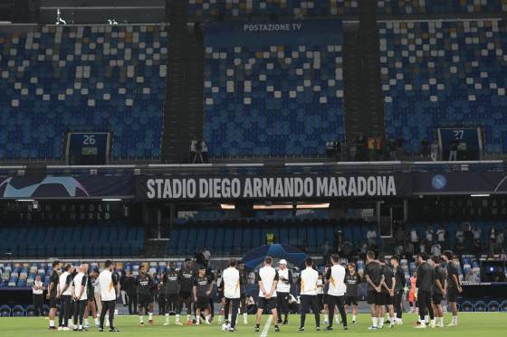 Duelo de pizarras entre dudas y certezas en el Diego Armando Maradona