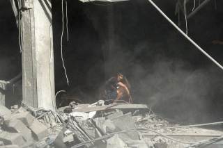 Israel mata a un niño y a una mujer en ataques contra el centro y sur de Gaza
