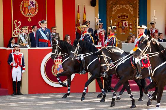 El adelanto electoral marca la celebración de la Fiesta Nacional española
