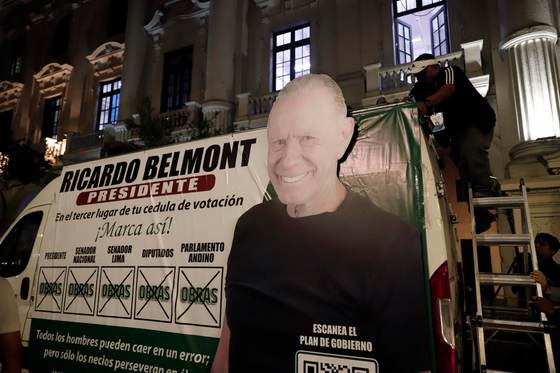 Candidato presidencial Belmont se ve fuera de balotaje en Perú por "un fraude jamás visto"