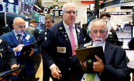 Wall Street modera las pérdidas al 1 % a media sesión, pendiente de Oriente Medio