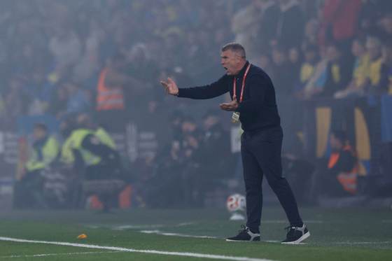 Ucrania cesa como seleccionador a Rebrov tras no clasificar al equipo para el Mundial