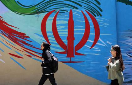 El acuerdo sin foto, el tuit corregido y el canciller lesionado detrás el pacto EEUU-Irán