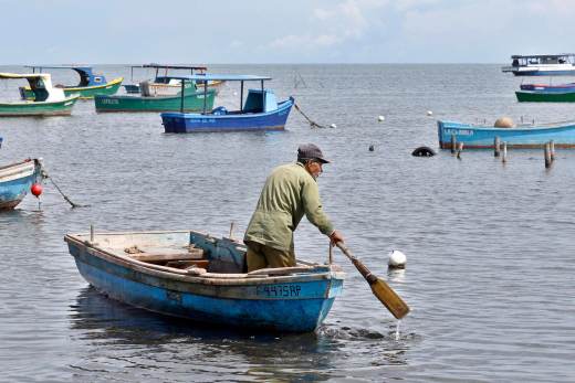 Puerto Esperanza, el pueblo pesquero de Cuba que cambió la esperanza por la supervivencia