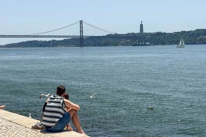 El calor activa el aviso amarillo en casi todo Portugal por temperaturas de hasta 38ºC