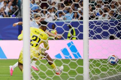 1-1. Uruguay evita otro milagro de Arabia Saudí