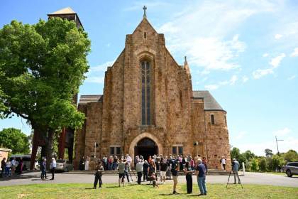 Diputada australiana pierde una pierna tras ser atropellada por un hombre que fue detenido