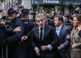 La defensa de Sarkozy denuncia que la acusación se basa en imaginaciones, no en hechos