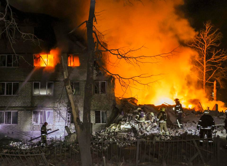 Siete muertos en un ataque ruso contra un edificio de viviendas en Járkov