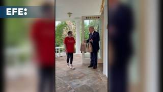 Trump pide McDonald's desde la Casa Blanca y le da 100 dólares de propina a la repartidora