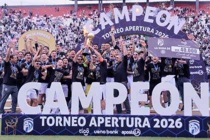 El Olimpia de 'Vitamina' Sánchez conquista por anticipado el Apertura de Paraguay