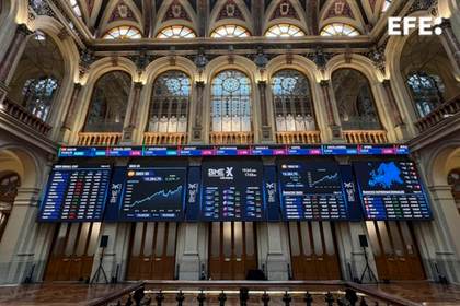 La mayoría de las bolsas europeas sube levemente al cierre de sesión mientras el petróleo se encarece el 4,5 %