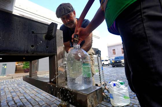 Colapsadas amplias zonas de Puerto Rico, incluidas las más turísticas, por falta de agua