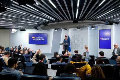 Plan español anticrisis de 5.000 millones de euros con rebajas fiscales para la energía