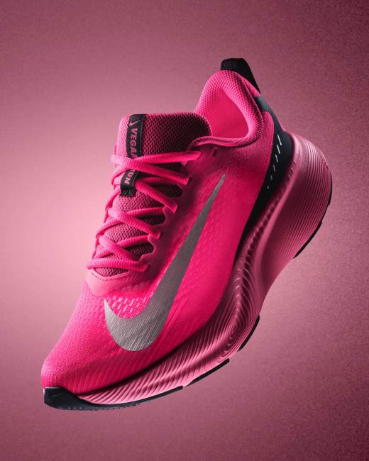 Nike lanza la primera zapatilla diseñada para la India mientras pierde terreno en China