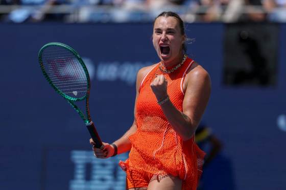 Sabalenka inicia la defensa de su corona con triunfo arrollador ante Osorio