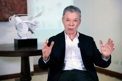 Santos: Colombia necesita un presidente que pueda "generar un mínimo de consenso"