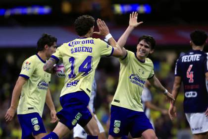El uruguayo Bueno le da empate al América, que se confirma como líder del Apertura