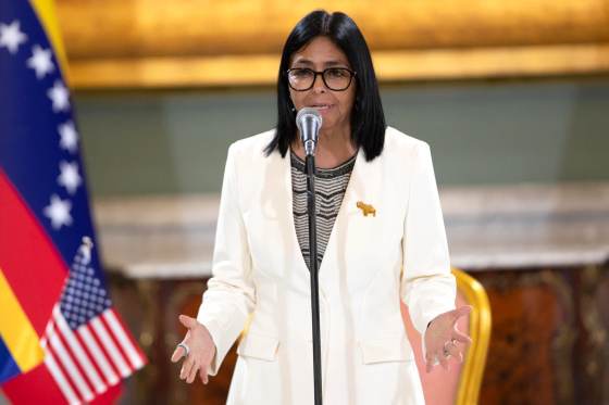 Opositores rechazan que Delcy Rodríguez atribuyera fallas eléctricas a supuesto sabotaje