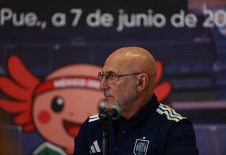 Luis de la Fuente afina detalles para el estreno con los 26 convocados