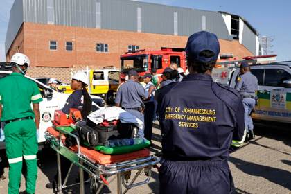 Al menos ocho muertos por el derrumbe de un edificio en Johannesburgo