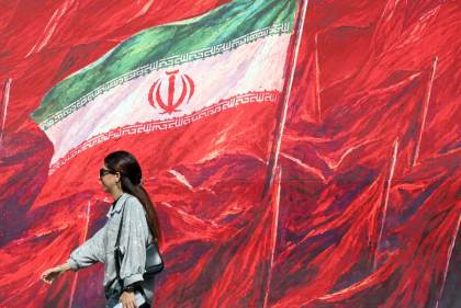 Los iraníes afrontan un laberinto para viajar tras las sanciones de EEUU a sus aerolíneas