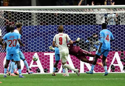 2-1. Kane rescata a Inglaterra y se cita con México en octavos