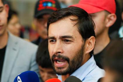 Un congresista colombiano pide a De la Espriella militarizar tres zonas de Bogotá