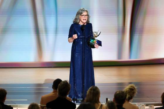 Sally Field logra un hito como la más longeva en ganar Emmy a mejor actriz en una película
