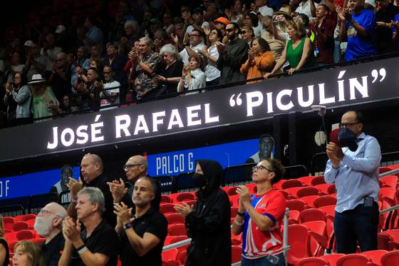 Puerto Rico despide al legendario 'Piculín' Ortiz