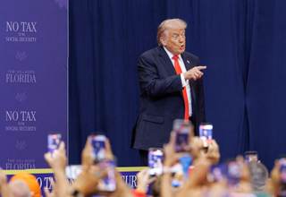 Trump afirma que EE.UU. "tomará el control" de Cuba "casi de inmediato"