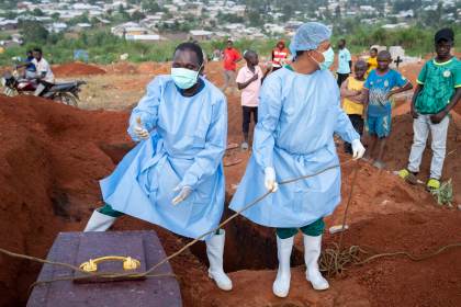 Epidemia de ébola cubre un territorio más grande que Francia y donde no hay liquidez