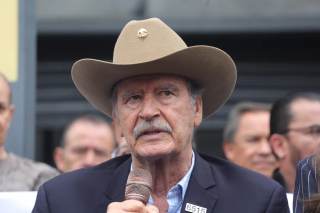 El expresidente mexicano Vicente Fox respalda a político acusado de robo de combustible