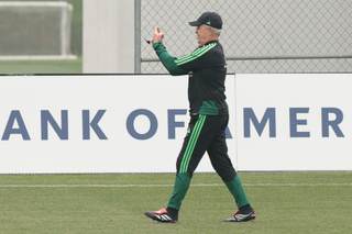 Javier Aguirre, molesto con posible cambio de horario del México-Inglaterra