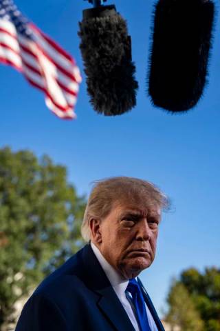 Seguidores de Trump piden a gritos encarcelar a congresista demócrata de origen somalí